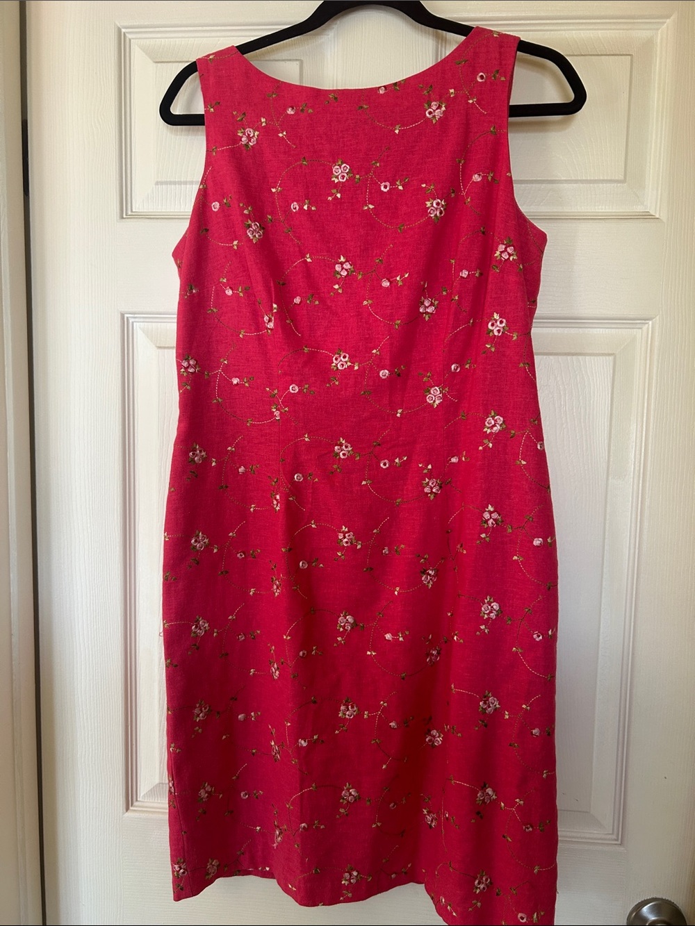 Women’s Sleeveless Midi Dress in Bright Pink Floral